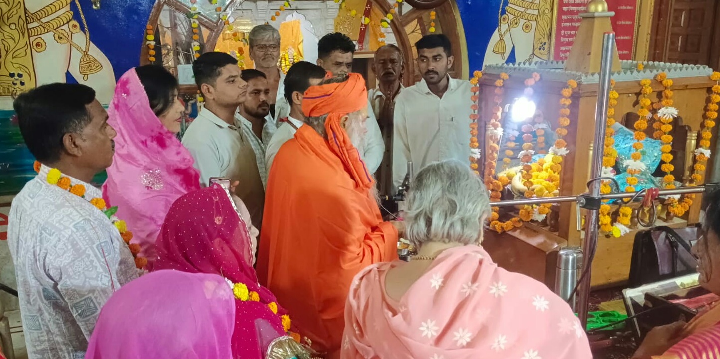 महंत शिवचेतन गिरि महाराज की 11वीं पुण्यतिथि के उपलक्ष्य में शुरू हुआ अखंड खड़ी सप्ताह