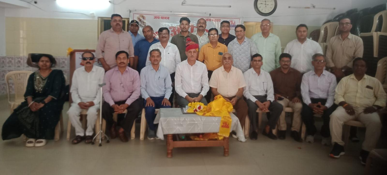 भारत सरकार के कृषि वैज्ञानिक चयन बोर्ड के सदस्य बनने पर पूर्व काजरी निदेशक डॉ ओपी यादव का किया सम्मान