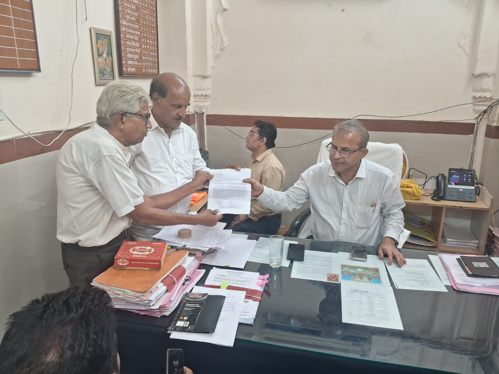 गौ हत्या बंद करवाने और गाय को गौ माता का दर्जा दिलाने के लिए ज्ञापन भेजा