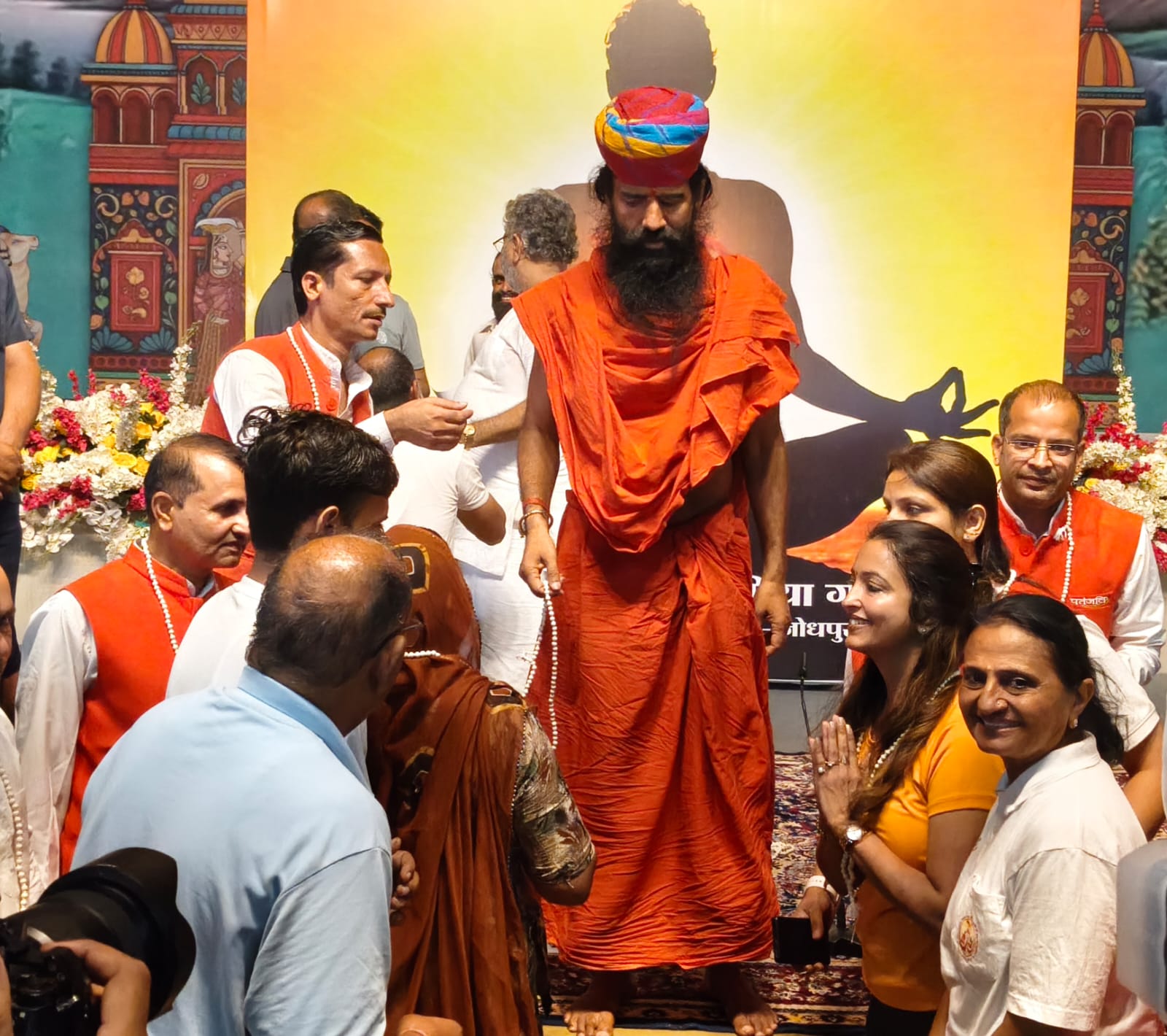 परम पूज्य श्रद्धेय स्वामीजी महाराज के सान्निध्य में योग सत्र का आयोजन हुआ