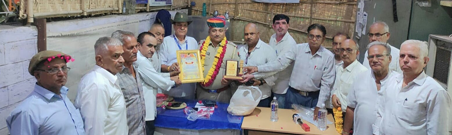 नवनियुक्त देवनगर थानाधिकारी कमल किशोर सुथार का किया सम्मान