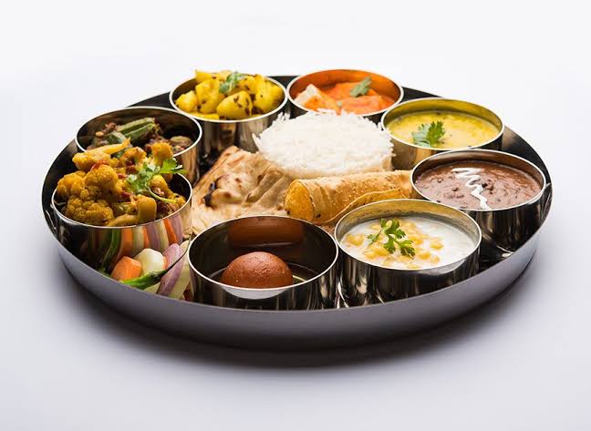 अन्नपूर्णा के देश में आज भी अधूरी है पोषण की थाली, तीन में एक बच्चा उम्र के हिसाब से कम वजन का